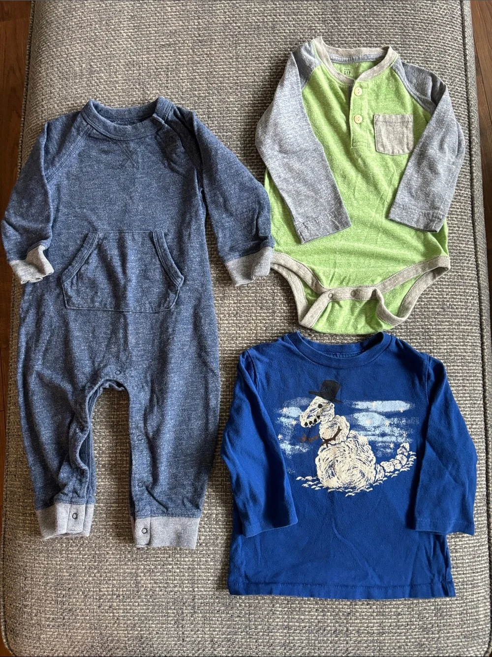 Gap Kids 3-Pc. Bundle | Blue Romper, Grn LS Onesie, Blue LS Dino Tee | Sz 12-18M